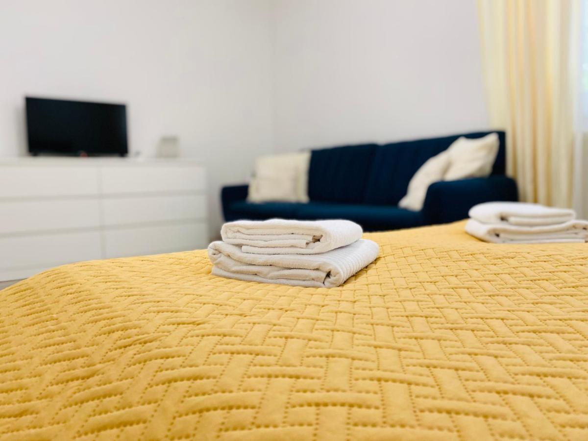 Av Apartment Turda Bagian luar foto