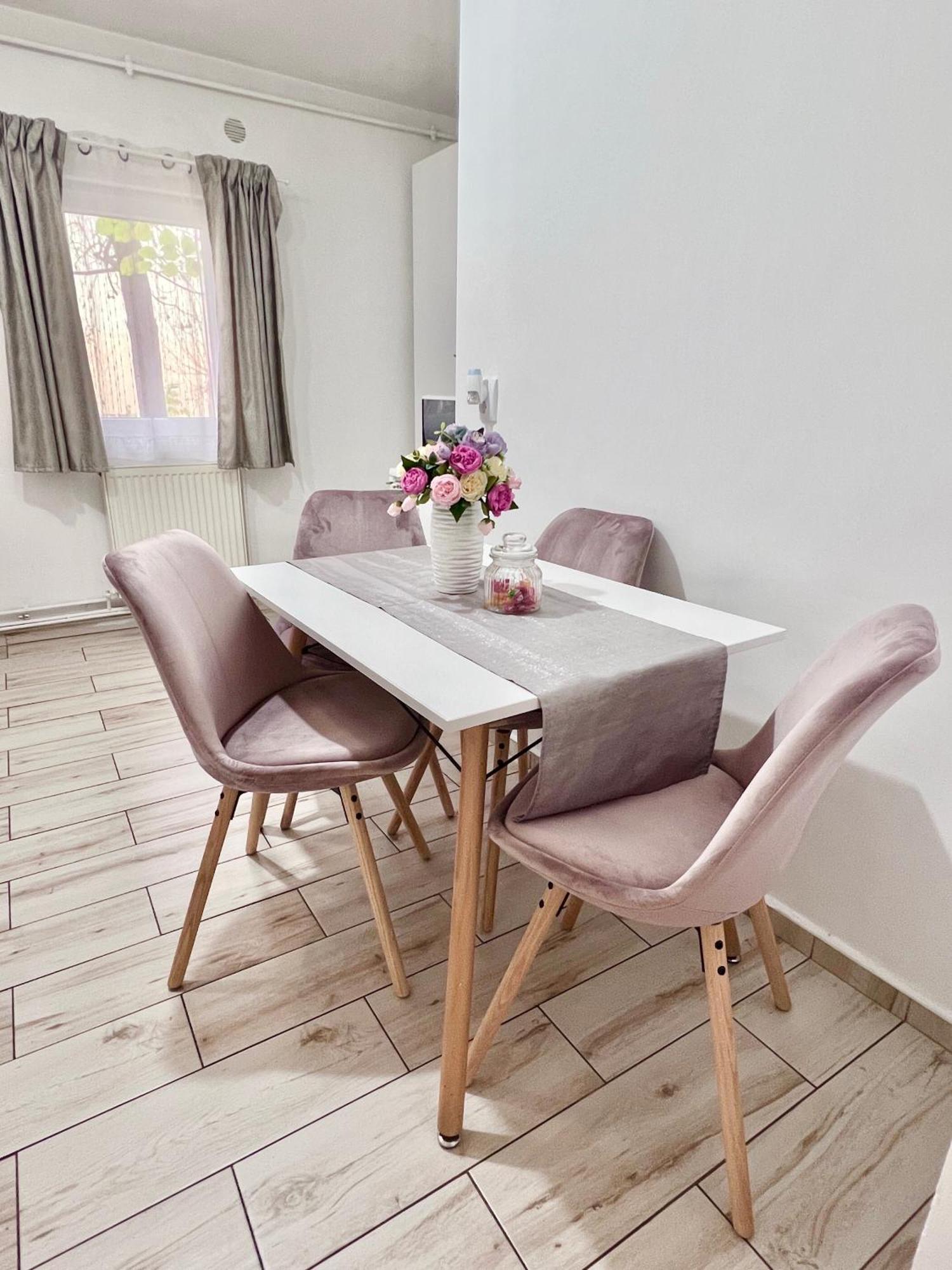 Av Apartment Turda Bagian luar foto